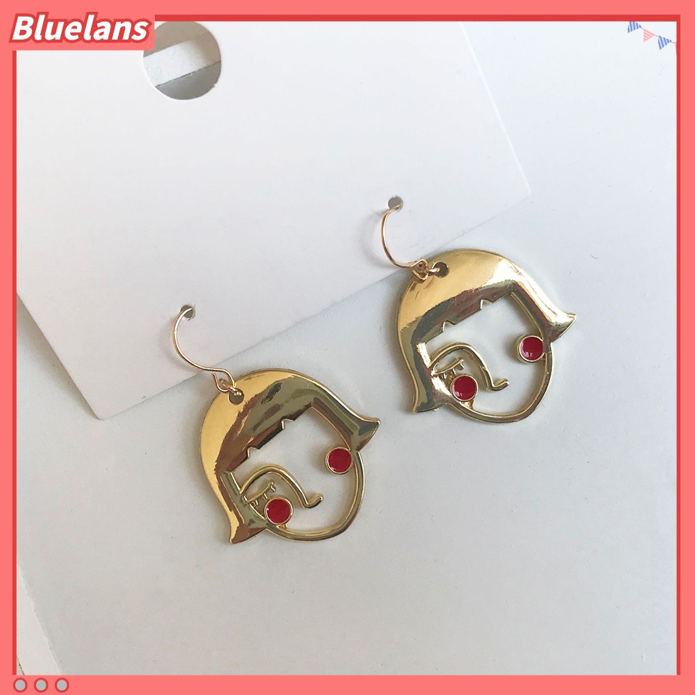 Anting Kait Gantung Wanita Bahan Alloy Desain Wajah Wanita Hollow Untuk Hadiah Ulang Tahun