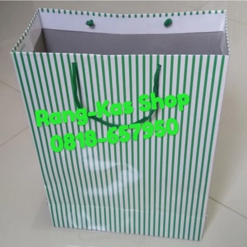 

Paper bag Garis Salur Hijau Folio isi 12pcs