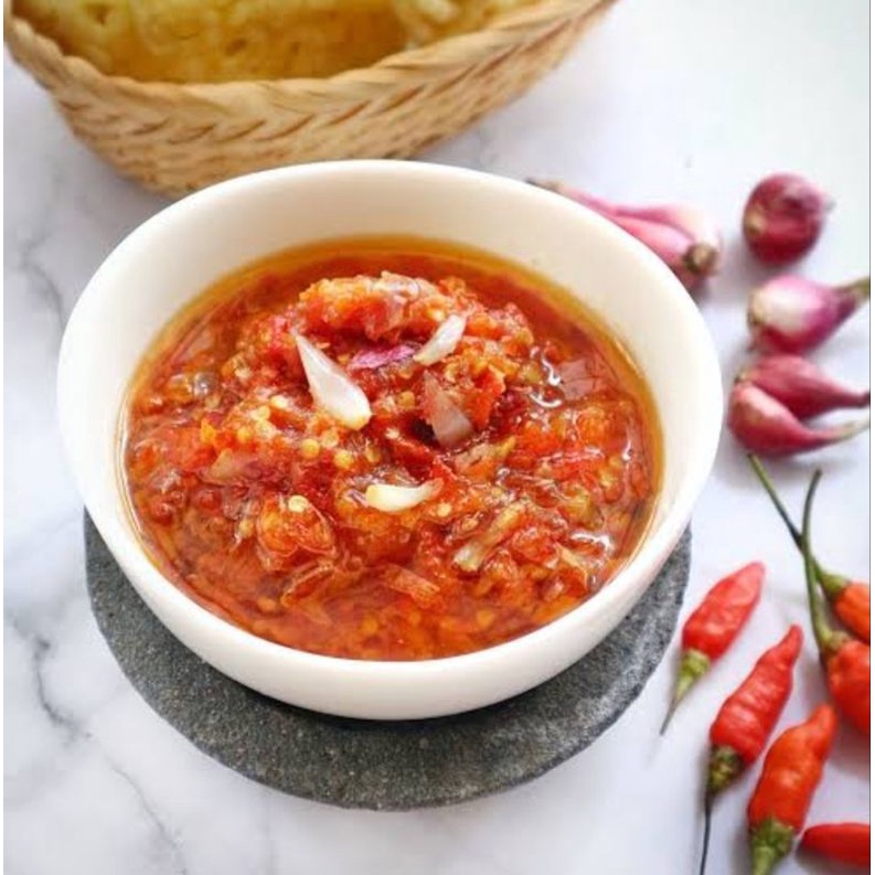 

Sambel bawang 200 ml dengan irisan bawang cocok untuk pecinta aromatic sambel dengan bawang