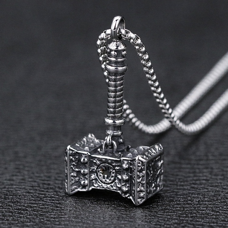 Kalung Rantai Panjang Liontin Palu Gaya Hip Hop Eropa Amerika Untuk Aksesoris sweater