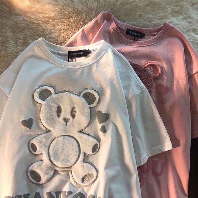 [littlecrab] Kaos Oversize Bulu Bear Chanyoou Studio T-shirt Beruang Bulu Lembut Berkualitas Soft Color Putih Pink Baju Unik Cute Tshirt With Soft Fluffy Fur Kaos Couple Unisex Korean Style