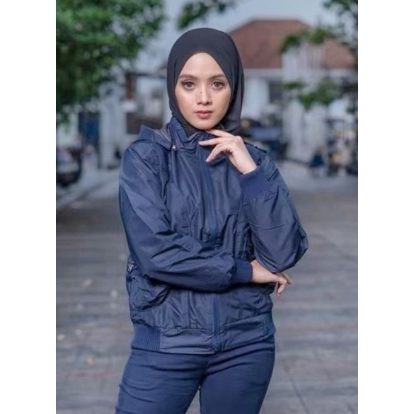 Jaket Jogging Wanita Waterproof Kekinian | OOTD Jaket Cewek Anti Air Terbaru Best Quality