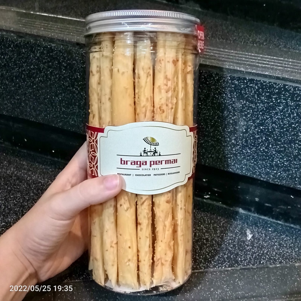 

READY BEKASI 29 MAR 2025 - CHEESE STICK TABUNG BRAGA PERMAI MAISON BOGERIJEN OLEH OLEH BANDUNG VIRAL SALE PROMO PAKET HADIAH BOLU CAKE LEGIT PIA ROTI PIE COOKIES PASTRY LAPIS KULINER CEMILAN DESSERT CROISSANT CROFFLE BUTTER SUGAR HITS HYPE CILOK CI