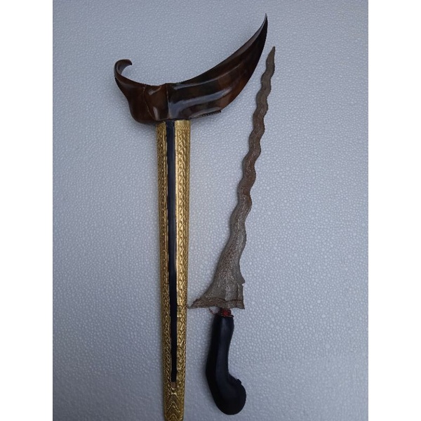 keris luk 17