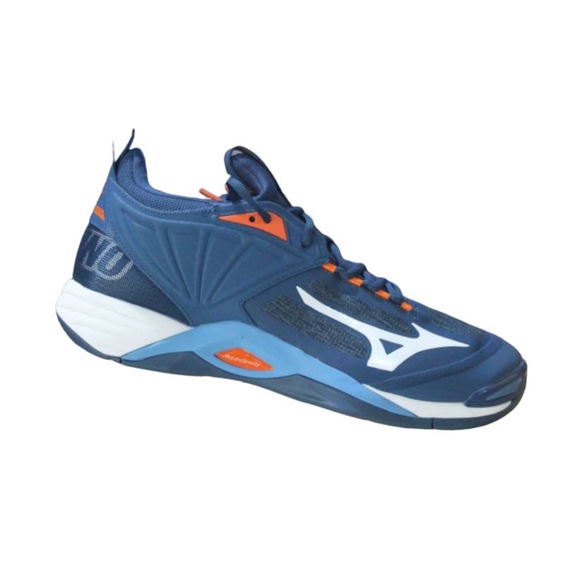 Mizuno Wave Momentum 2 Low