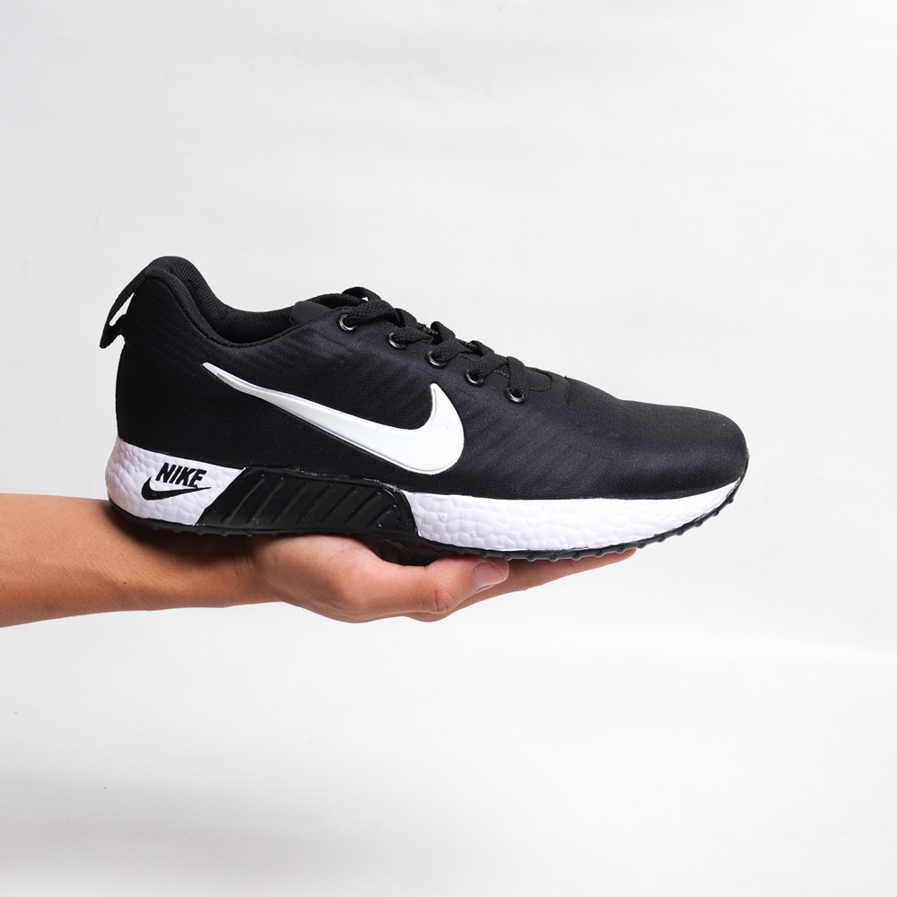 Sepatu nike fly flyknite zoom import sneakers 39 - 44 hitam putih