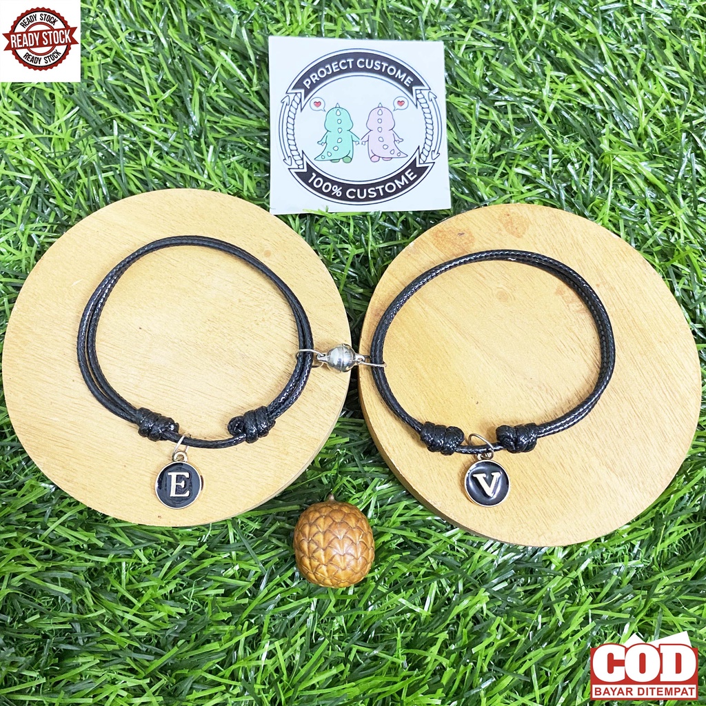 Gelang Couple/Kapel Pasangan Sahabat Custom Huruf Epoxy Inisial Magnet Pria Wanita Keren