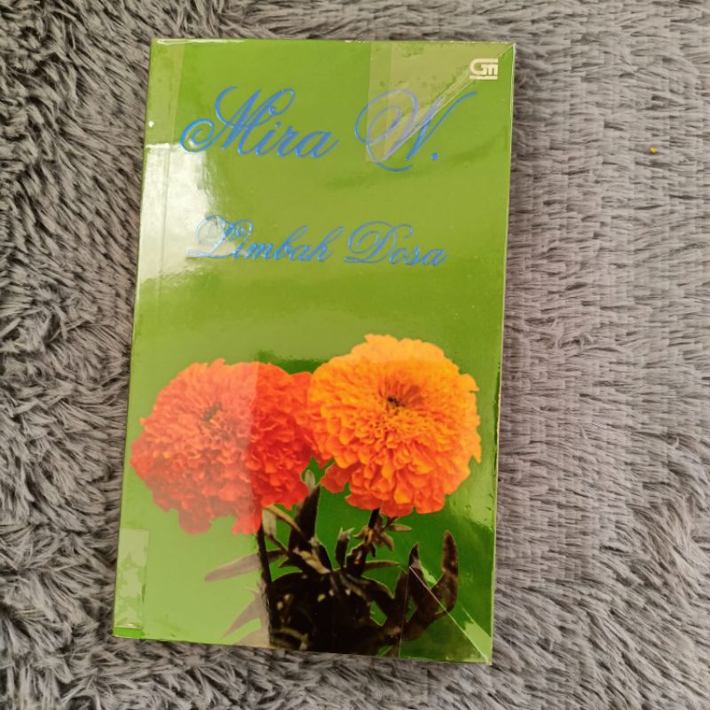 Novel Indonesia Mira W Lembah dosa