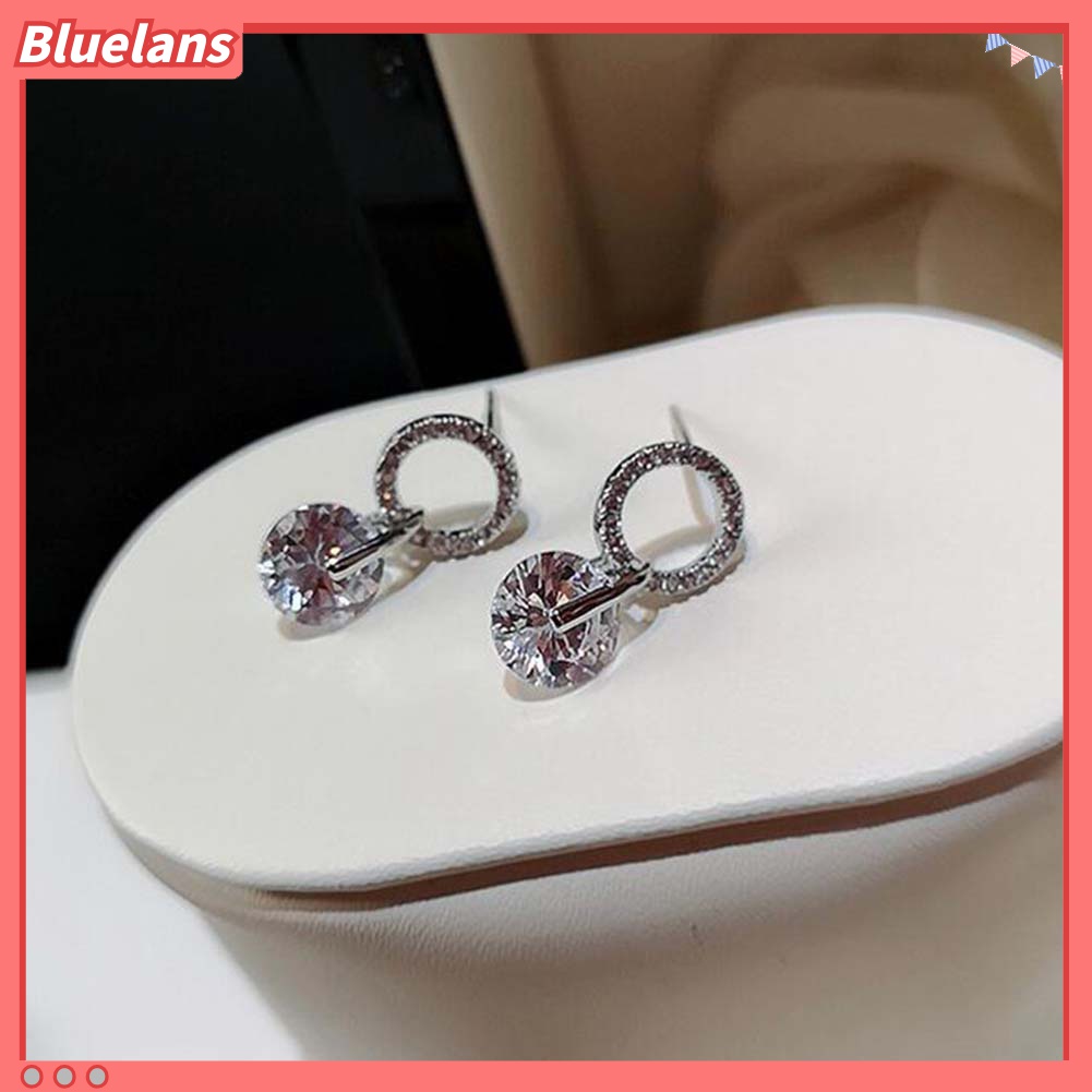 Anting Stud Bentuk Lingkaran Hollow Aksen Berlian Imitasi Untuk Wanita