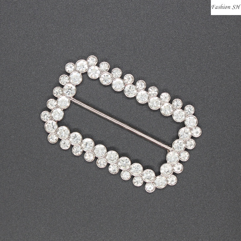 Bros / Pin Multifungsi Bentuk Bunga Aksen Kristal Untuk Aksesoris scarf / Syal / Wanita M40300