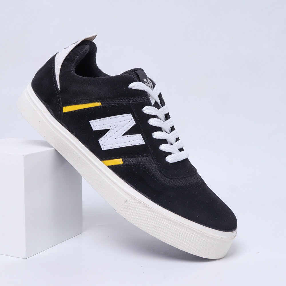 SEPATU PRIA SKATEBOARDING SNEAKERS CASUAL KETS SPORT PREMIUM IMPORT BNIB HITAM PUTIH