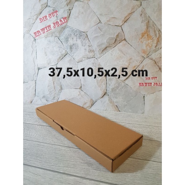

Kardus / Box / uk 37x28,5x5 cm / Karton packing polos baru ST