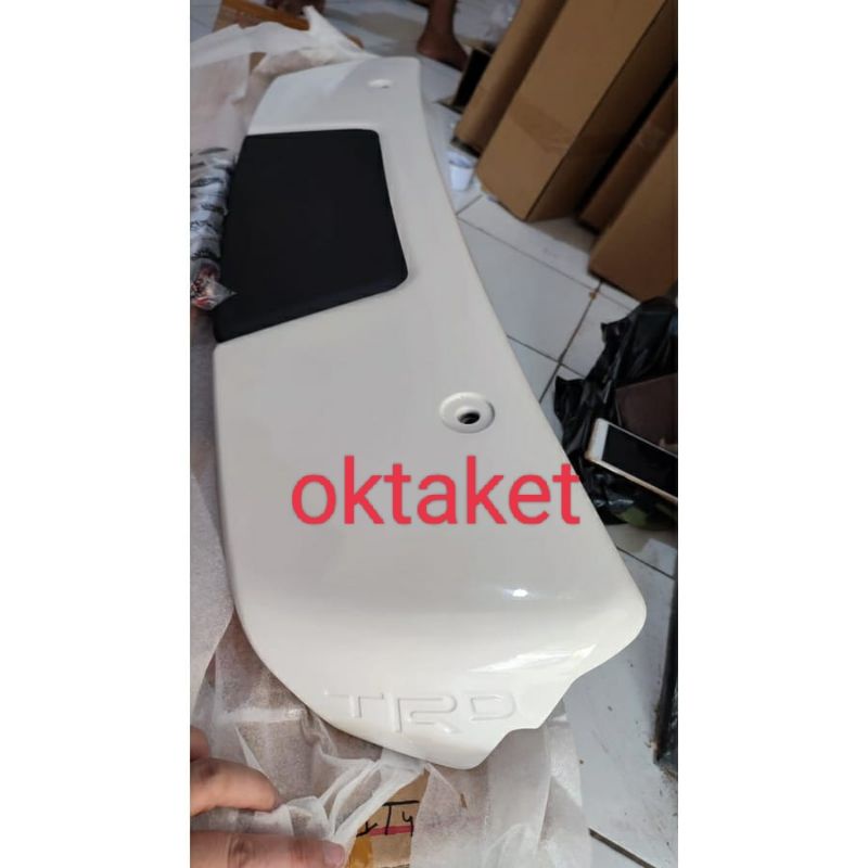 spoiler belakang TRD  Rush Terios lama old 2007 -2017 lampu warna body