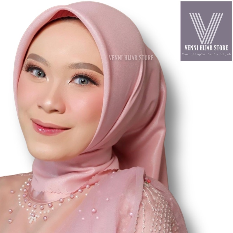 LUXURY/SINAR HIJAB SEGIEMPAT GLAMOUR LC ORIGINAL UMAMA SCARF