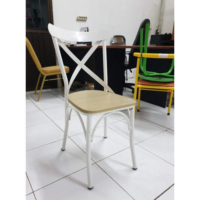 Kursi Besi Vintage Tolix Industrial Chair Cafe