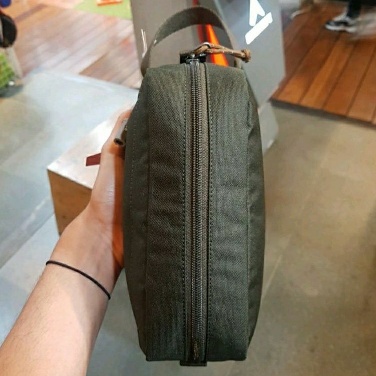 Garansi Eiger1989 Tas Handbag Original Journal Dopp Kit Original.