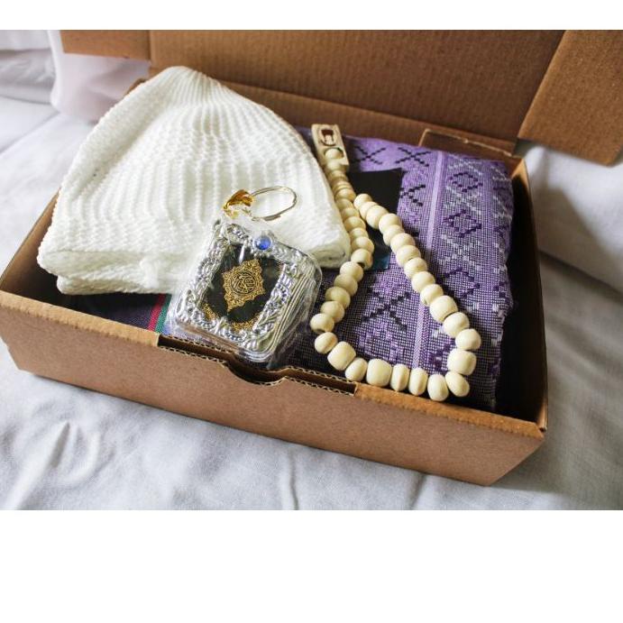 

BRANDS FESTIVAL SALE 10.10 Hampers Paket Sarung || Hampers Hadiah Cowok || Hampers Cowok Murah || Hampers Cowok Kekinian