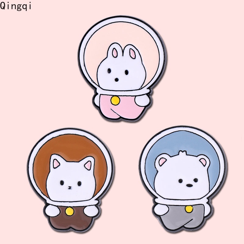 Bros Pin Enamel Bentuk Kartun Astronot Beruang Kucing Kelinci Untuk Hadiah Anak