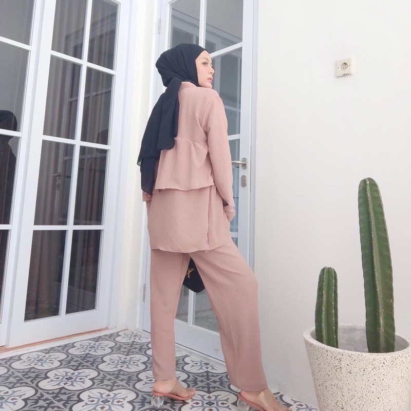 LUCIA ONE SET
