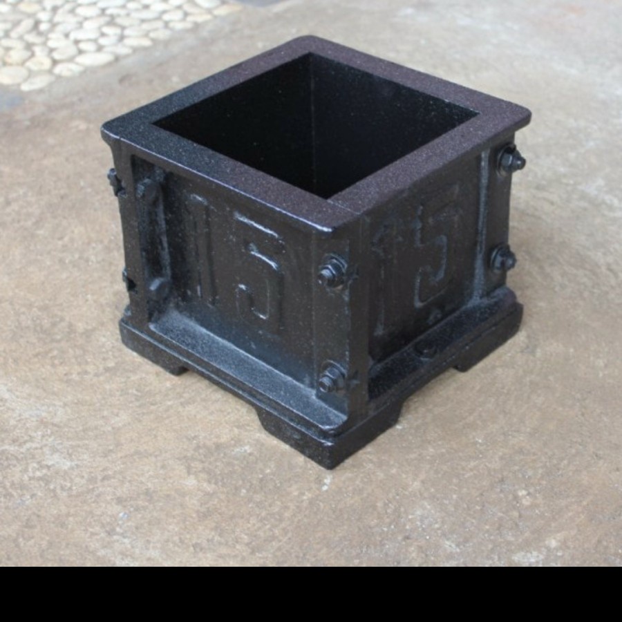 Cetakan Kubus Beton