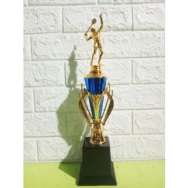 piala body 102 + Patung Badminton