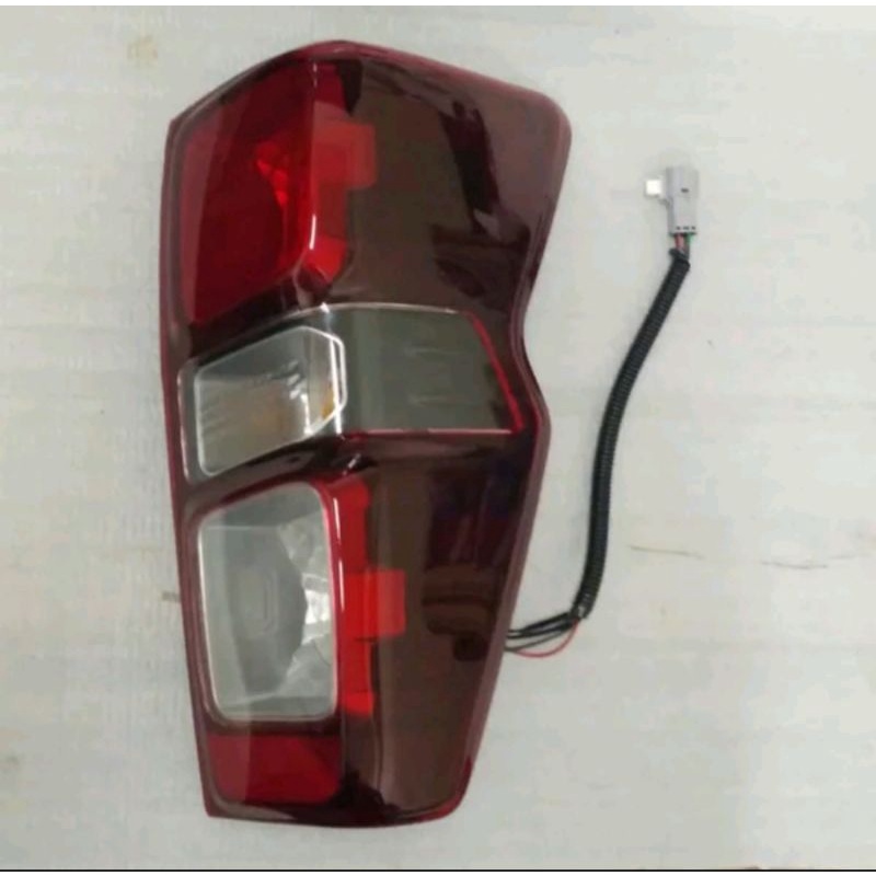 DMAX D MAX VGS 2021 2022 2023 ISUZU DMAX D MAX D-MAX  2021 2022 2023 STOPLAMP STOP LAMP LAMPU STOP