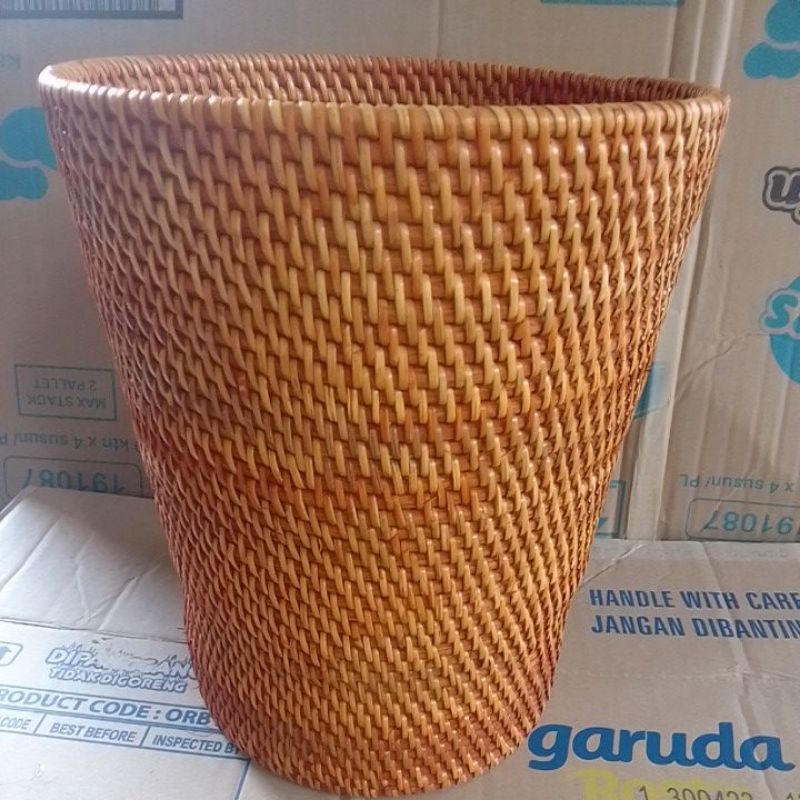 Tempat Sampah Rotan (T28xL23cm)