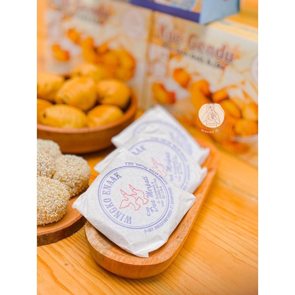 

10 WINGKO DUA MERPATI KHAS BLORA - Oleh2 / Kue - Original Kelapa