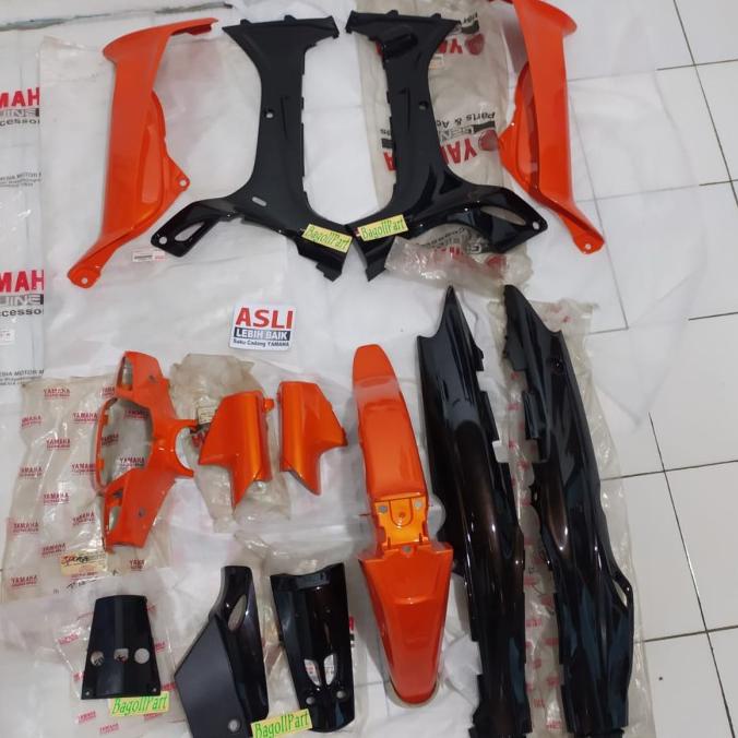 BODY FULLSET FULL BODY F1ZR FIZ R FIZR OREN HITAM ORIGINAL YAMAHA