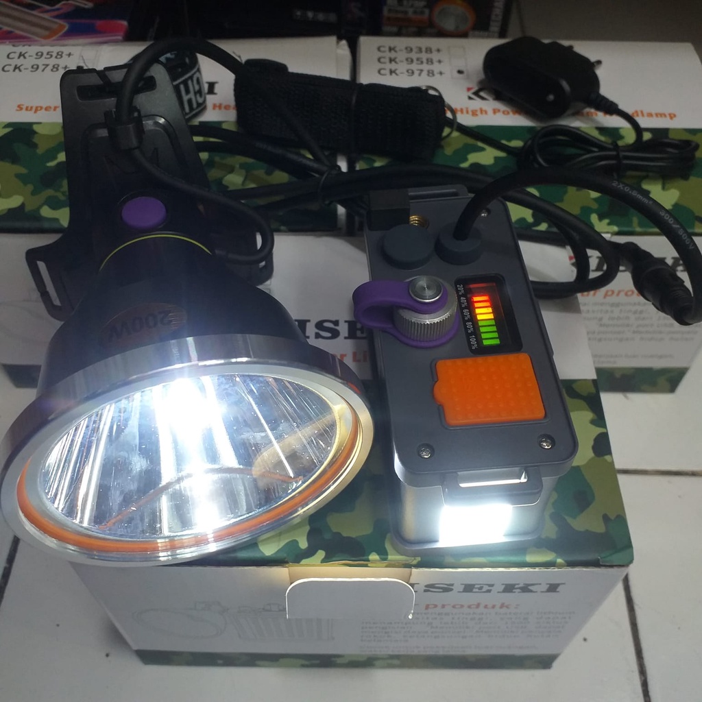 Senter Kepala LED Super Terang Kiseki + Aki 200 Watt CK-978+ Jumbo Light Cahaya Putih Bonus Aki (PB, Korek)