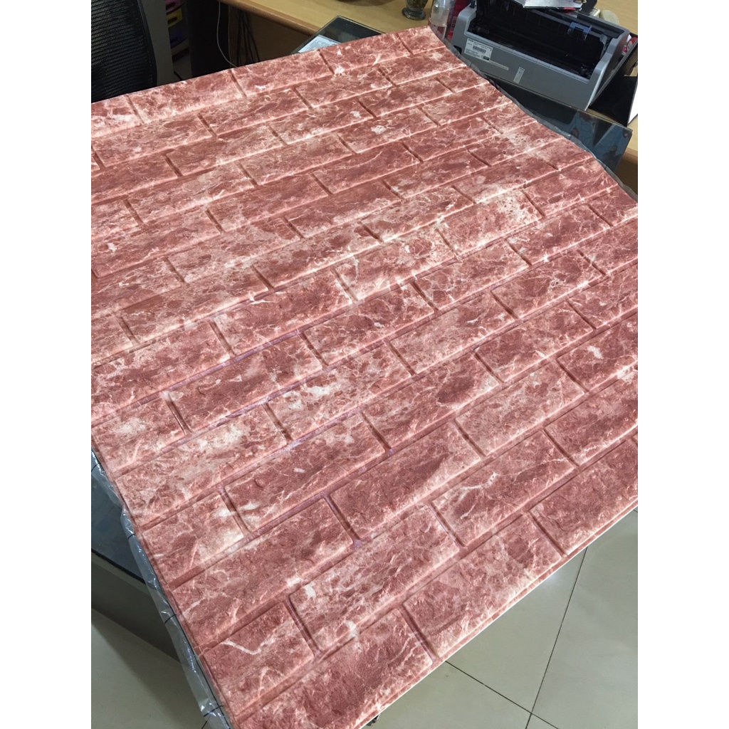 WALLPAPER STICKER FOAM BATA MERAH ABU 3D NATURAL 1X1