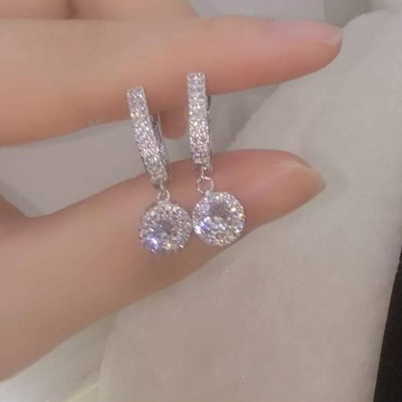 Harga Bersahabat Anting Perhiasan wanita, Anting Mewah, Anting Panjang, Giwang Titanium, Anting Tita