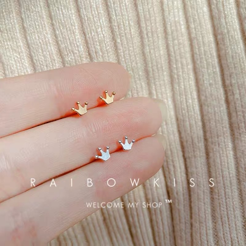Anting Tusuk Bahan Alloy Warna Gold / Silver Desain Hati / Bunga / Bintang / Bulan Untuk Wanita