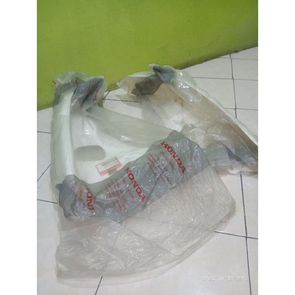 sayap astrea grand satu set original AHM Honda