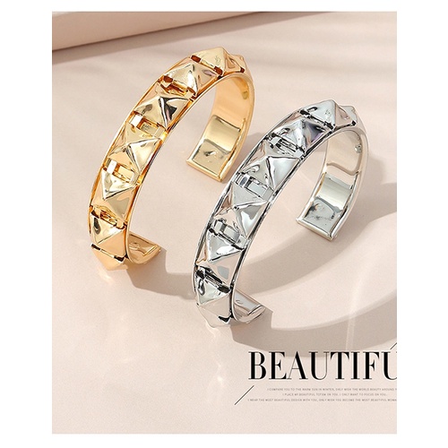 LRC Gelang Tangan Fashion White K Rivet Metal Y6596X