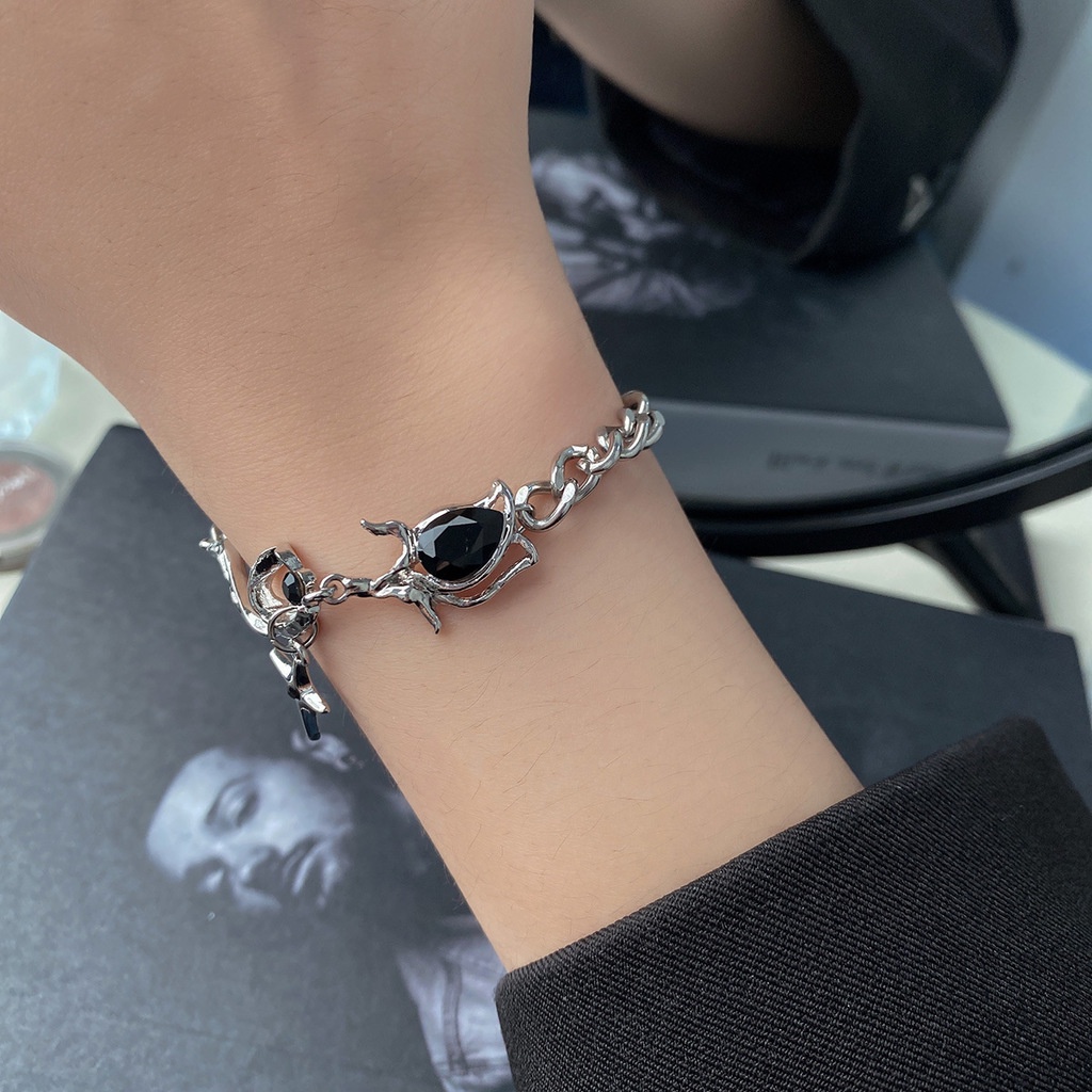 Gelang Tangan Zircon Hitam Aksen Bintang Awn Untuk Wanita