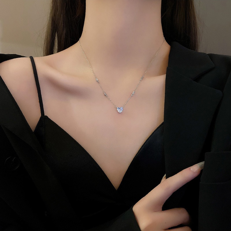 Kalung Choker Liontin Hati Bahan Titanium steel Untuk Wanita