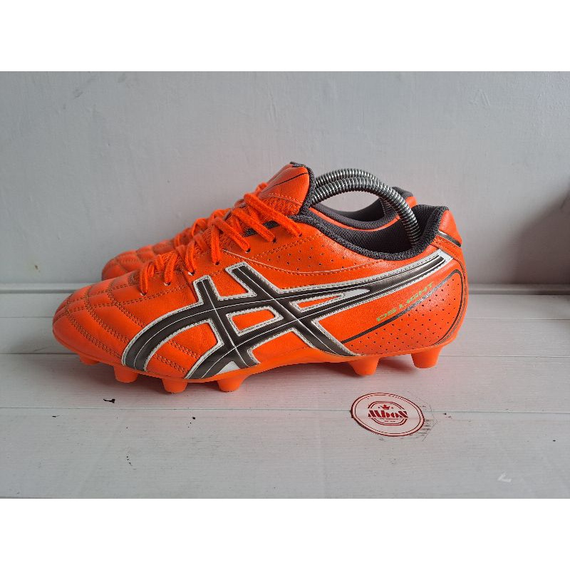 Sepatu Sepakbola Asics DS LIGHT