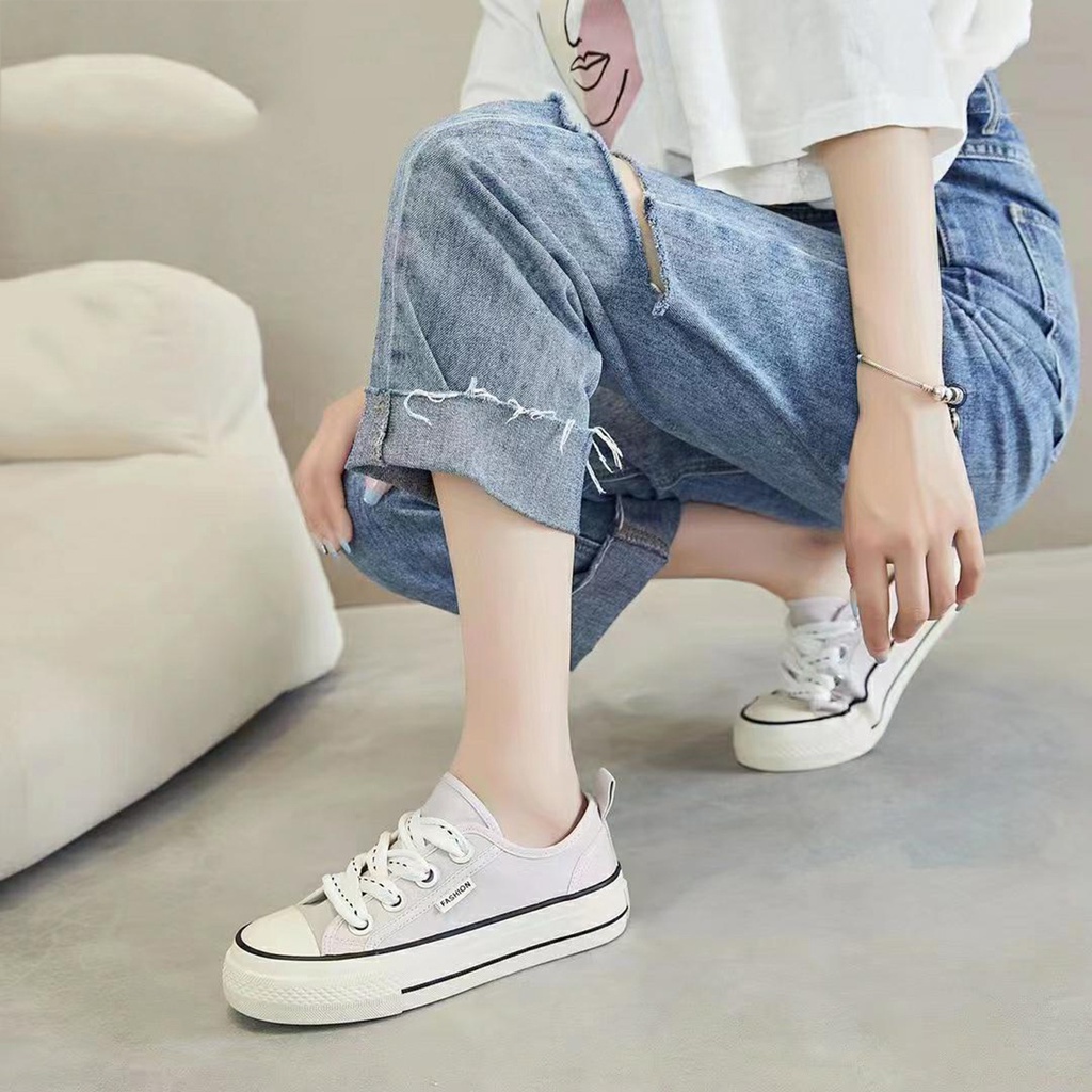 Sepatu Sneakers Wanita Kanvas Fashion Terbaru Sneaker Olahraga Import Premium Anti Slip Canvas Sekolah