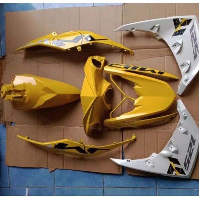 FULL BODY HALUS YAMAHA MIO M3 KUNING PUTIH PLUS STRIPING / STICKER