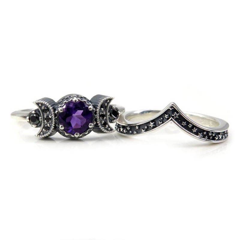 Cincin Desain Triple Moon Goddess Aksen Kristal Berlian Warna Ungu Hitam Gaya Gothic Untuk Wanita