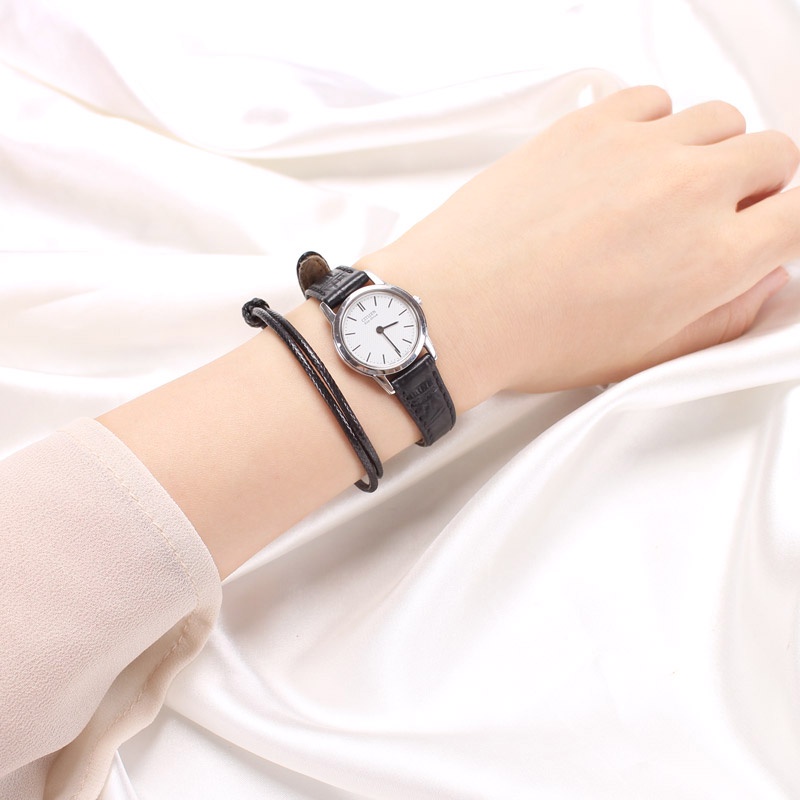 We Flower 2PCs / Set Gelang Rantai Tali Lilin Hitam Putih Dapat Disesuaikan Untuk Pasangan