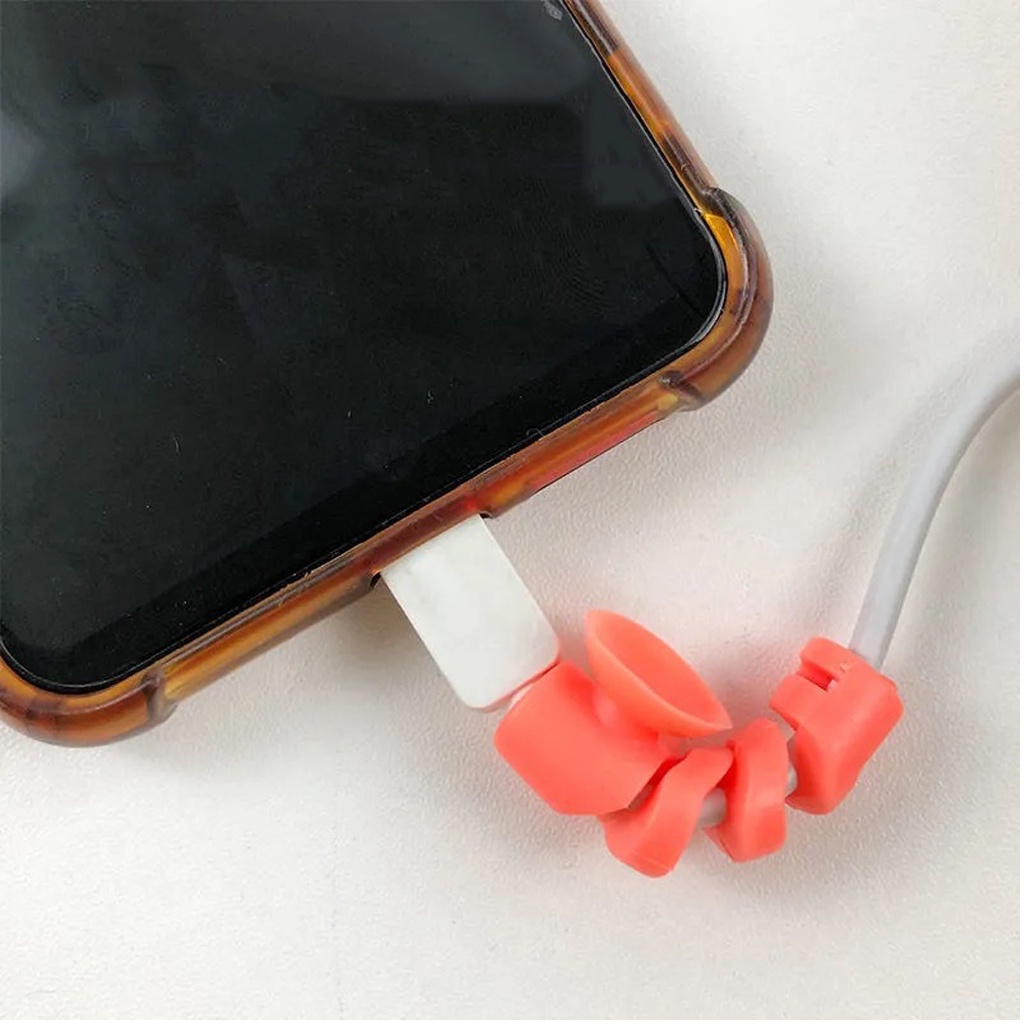 Cable Protector Pelindung Ujung kabel Carger Gurita Sucker Tempel Bite Karet Spiral Lilitan Penutup Cabel Casan Charger Hedset lentur Suction Cup Spiral Cable Protector | GROSIRXPRESS