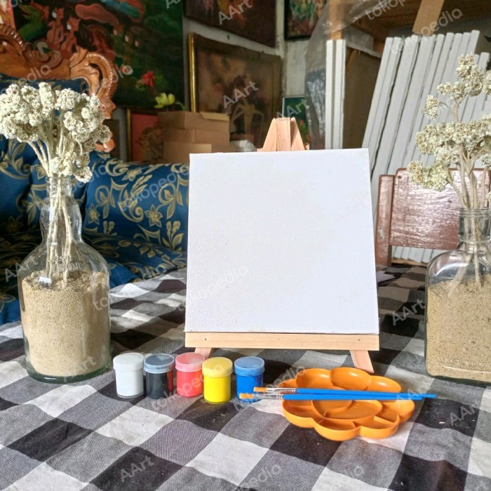 

Paket Lukis Lengkap Mini Kanvas Lukis 20X20 Cm + Standing
