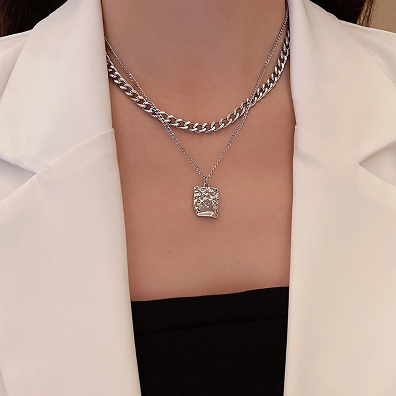 Kalung Rantai Dengan Liontin Bentuk Kotak Gaya Hip Hop Untuk Musim Gugur Dan Dingin