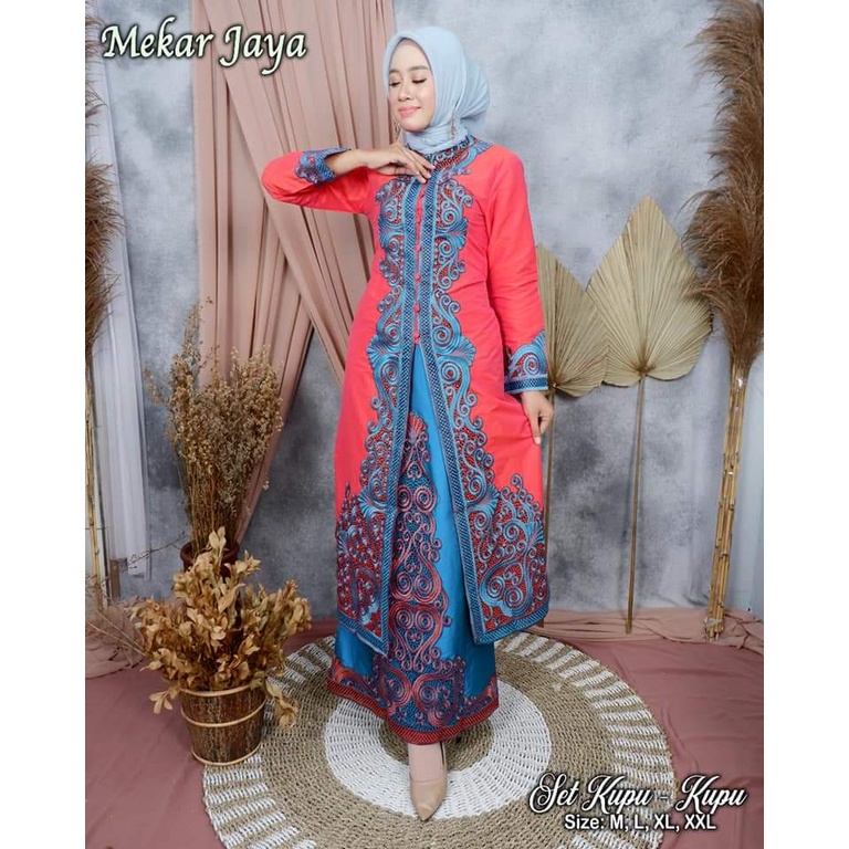 Set Kebaya TradisionaL | Set Kebaya Modern Masa Kini | Sale Set Kebaya Premium | Bayar di Tempat {COD} | Set Kebaya Bahan Tavetta Dove | Set Kebaya Wisuda Terbaru