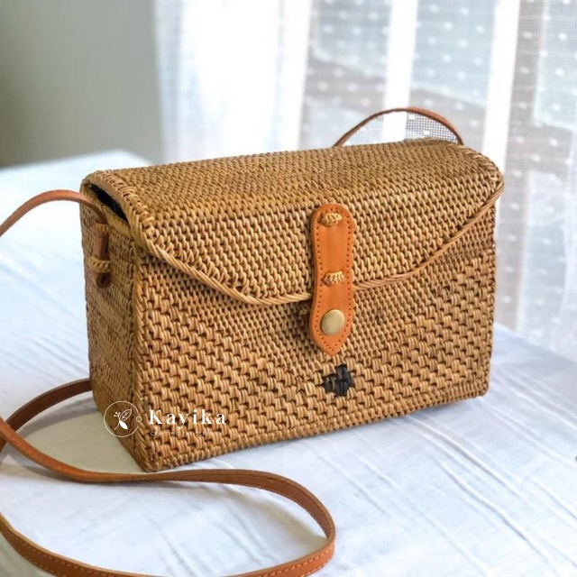 Tas Selempang Rotan asli Bali, Tas Pantai, Handmade dari Bali