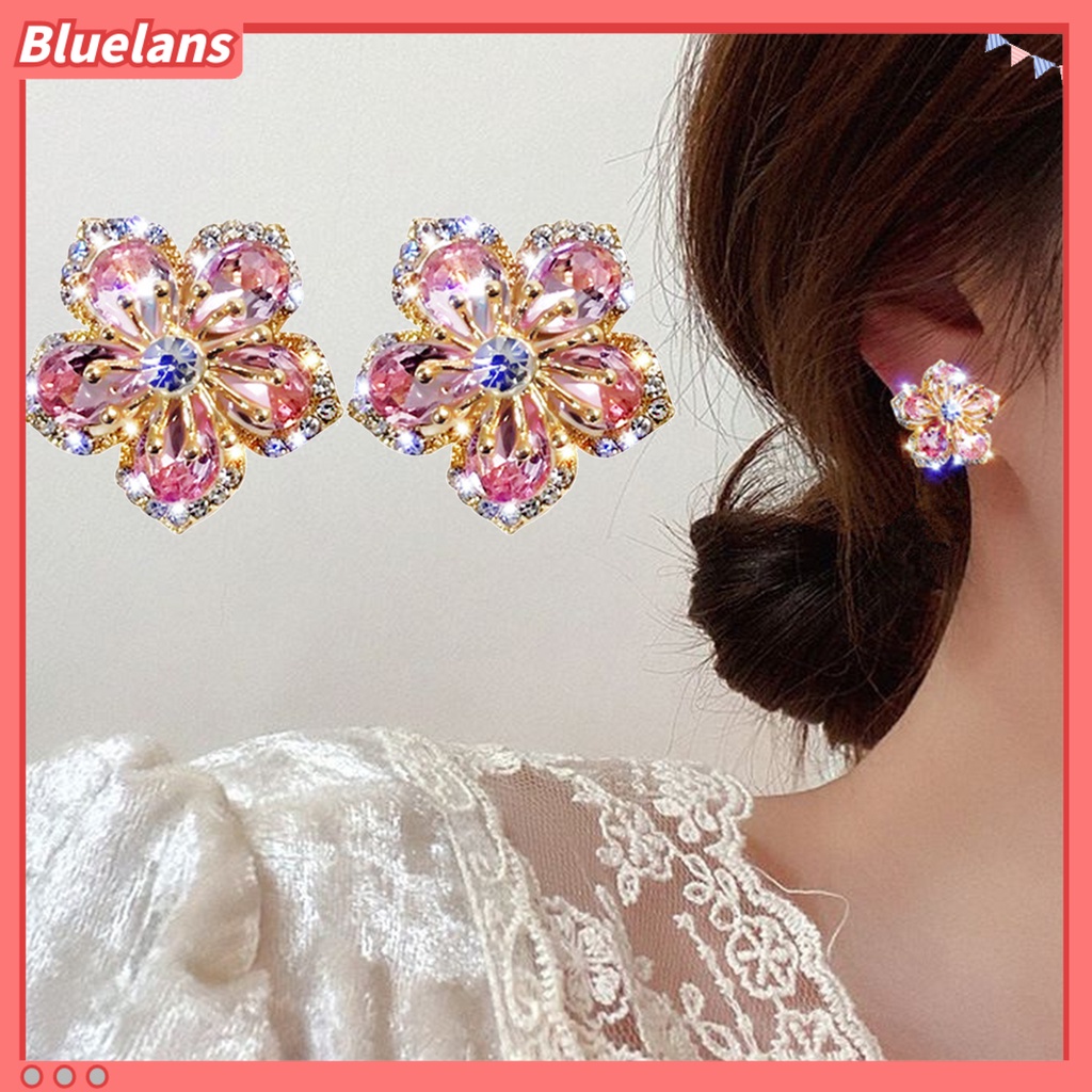 Bluelans Anting Stud Desain Bunga Aksen Berlian Imitasi Untuk Wanita