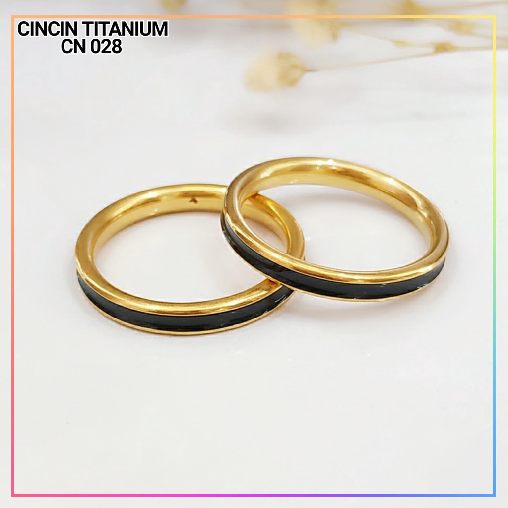 Cincin Titanium/stainless steel couple harga/1biji cincin tunangan kombinasi gold dan black permata lapis emas gold CN 028