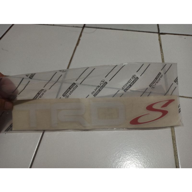 Stiker Toyota Agya Tulisan TRD S Putih Merah